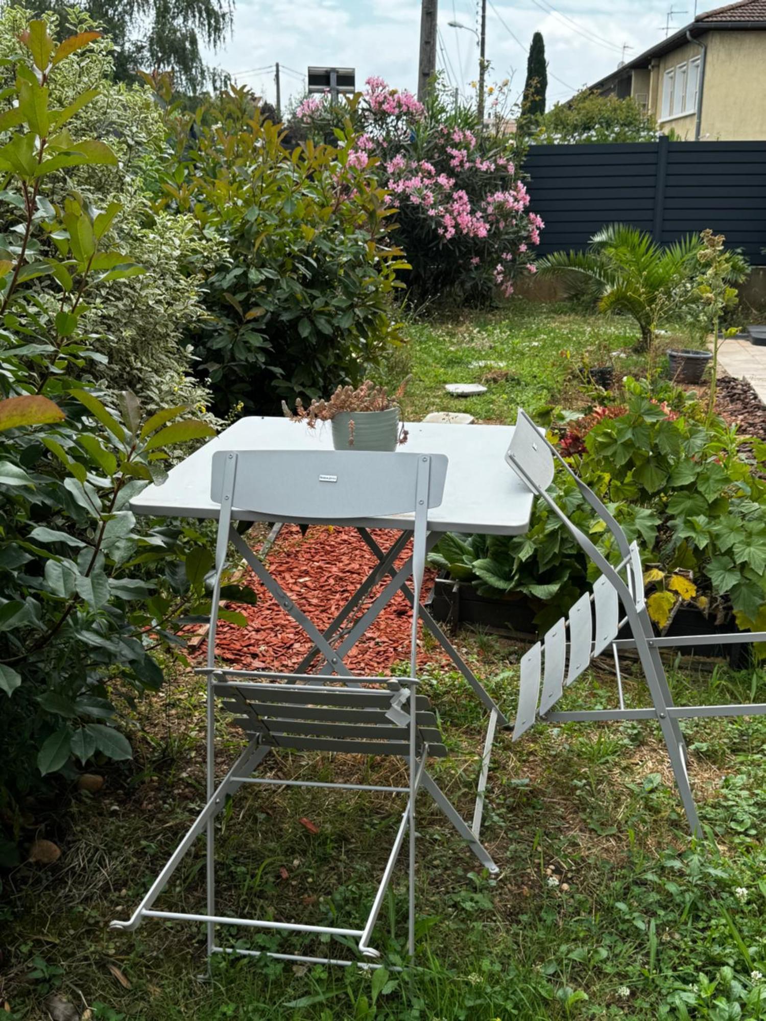 Au Calme Dans Maison En Rez De Jardin A 2,2 Kms Du Groupama Stadium Et Salle Ldlc Arena Meyzieu Extérieur photo